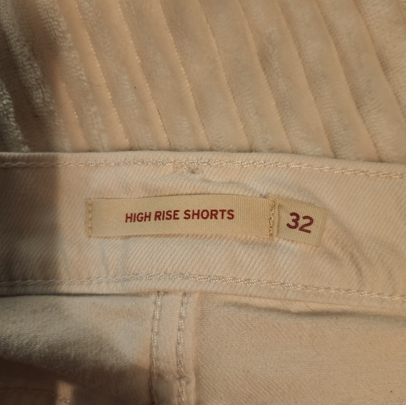 Levi shorts - Picture 4 of 4